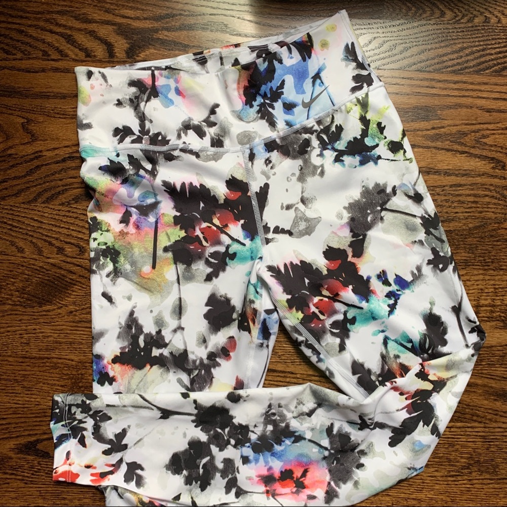 NEVER WORN nike full length leggings